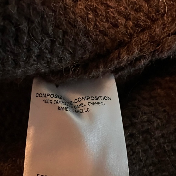 Gucci camel cape- turtleneck - Picture 8 of 10